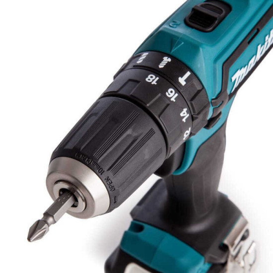 Pack combine perceuse HP331D et aspirateur CL106FD Makita CLX214X1