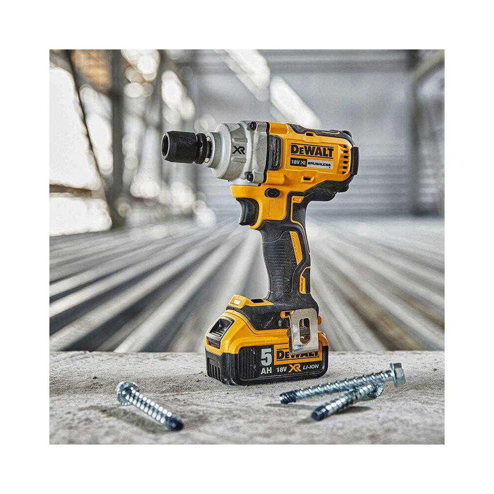 Pack 4 outils electroportatifs 18V brushless Dewalt DCK428P3T