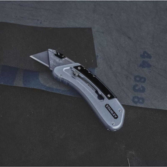 Cutter a lame retractable quickslide Stanley 0 10 810