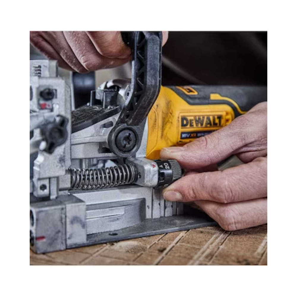 Fraiseuse a lamelles sans fil 18V xr Dewalt DCW682NT xj
