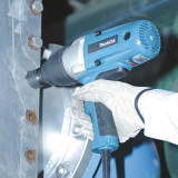 Boulonneuse filaire Makita TW0200 380 W au prix HT