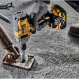 Boulonneuse DeWalt DCF892NT-XJ 18V XR 812 Nm au prix HT