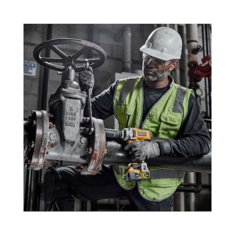Boulonneuse DeWalt DCF892NT-XJ 18V XR 812 Nm au prix HT