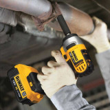 Boulonneuse DeWalt DCF880N-XJ 18V XR au prix HT