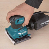 Ponceuse vibrante Makita BO4556K au prix HT