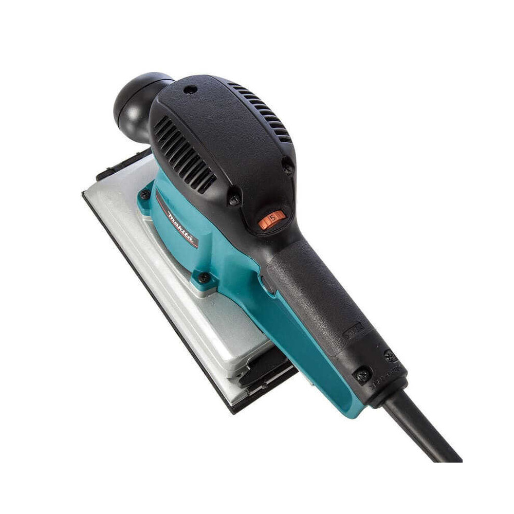 Ponceuse vibrante Makita BO4900V au prix HT
