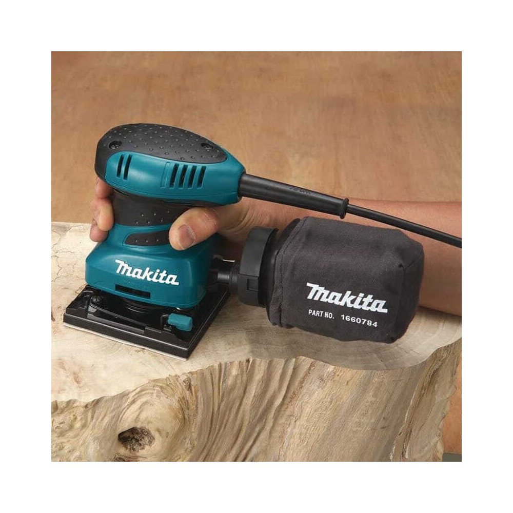 Ponceuse vibrante Makita BO4555 au prix HT