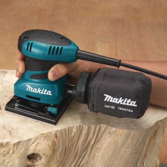 Ponceuse vibrante Makita BO4555J au prix HT