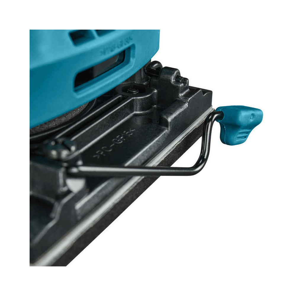 Ponceuse vibrante Makita DBO481RTJ au prix HT