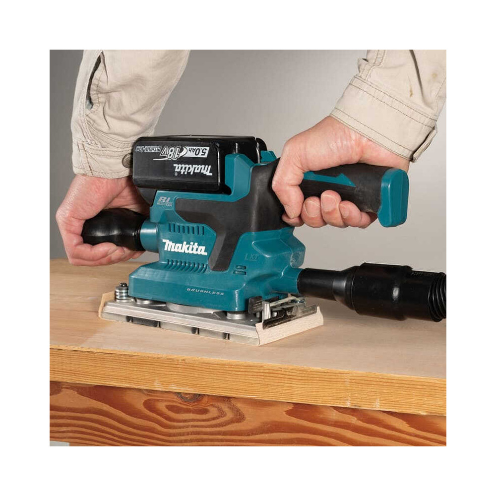 Ponceuse vibrante Makita DBO380RTJ 18V LXT au prix HT