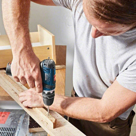 Perceuse visseuse 12V 2X20 ah avec accessoires gsr 12V 15 fc Bosch 06019F6000