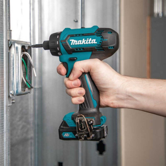 Perceuse visseuse 12V cxt 2X2AH en mallette Makita DF033DWAE