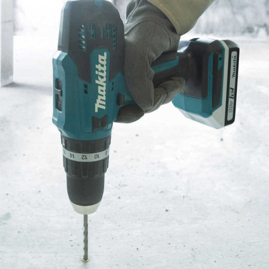 Perceuse a percussion Makita HP488DWE