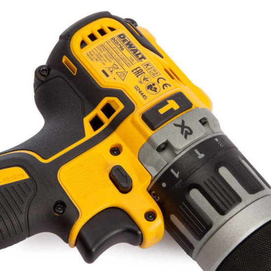 Perceuse a percussion 18V xr 2X20 ah en tstak Dewalt DCD796D2