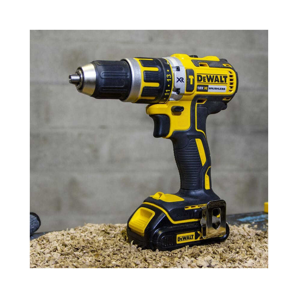 Perceuse a percussion Dewalt DCD795N