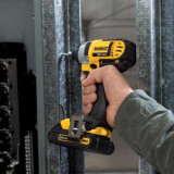 Visseuse a chocs 18V xr li ion machine seule Dewalt DCF885N