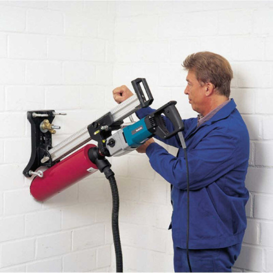 Carotteuse diamantee a sec 1700 w 132 mm Makita DBM130
