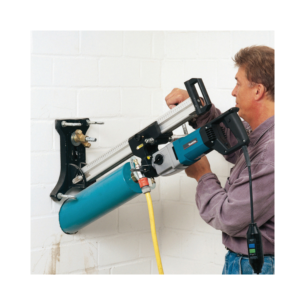 Carotteuse a eau 1500W 132MM en coffret Makita DBM131