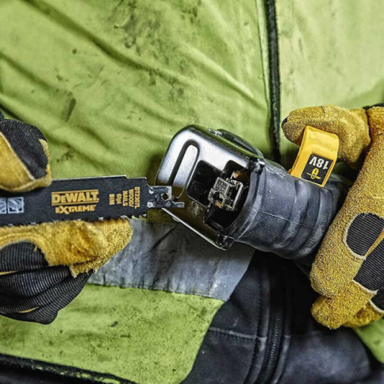 Scie sabre Dewalt DCS380N xj