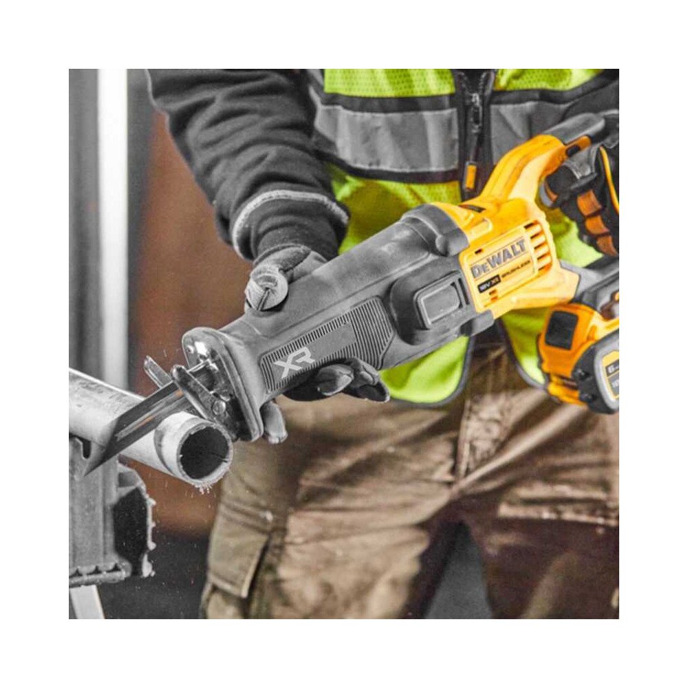 Scie sabre xr 18V solo dans coffret tstak Dewalt DCS386NT xj