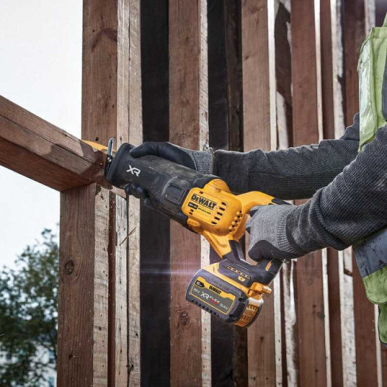 Scie sabre xr 18V solo dans coffret tstak Dewalt DCS386NT xj