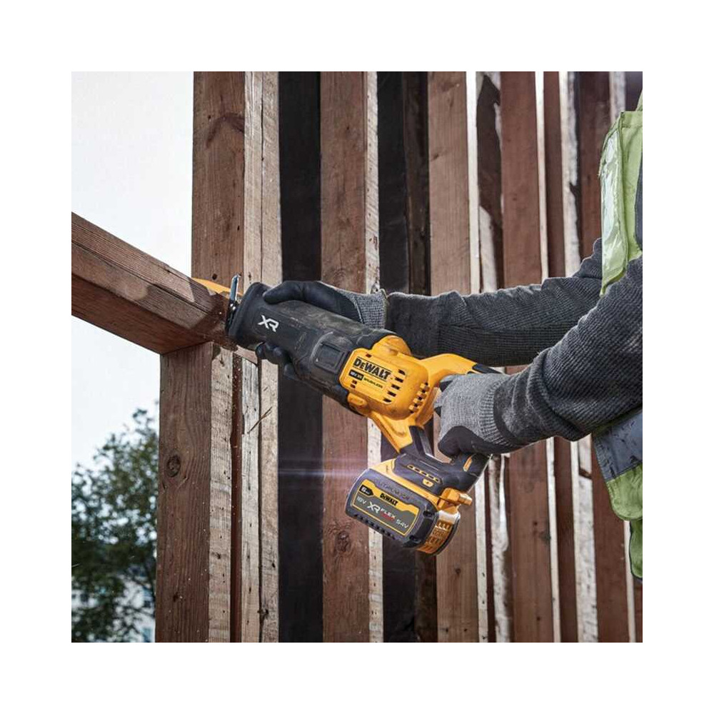 Scie sabre xr 18V solo dans coffret tstak Dewalt DCS386NT xj
