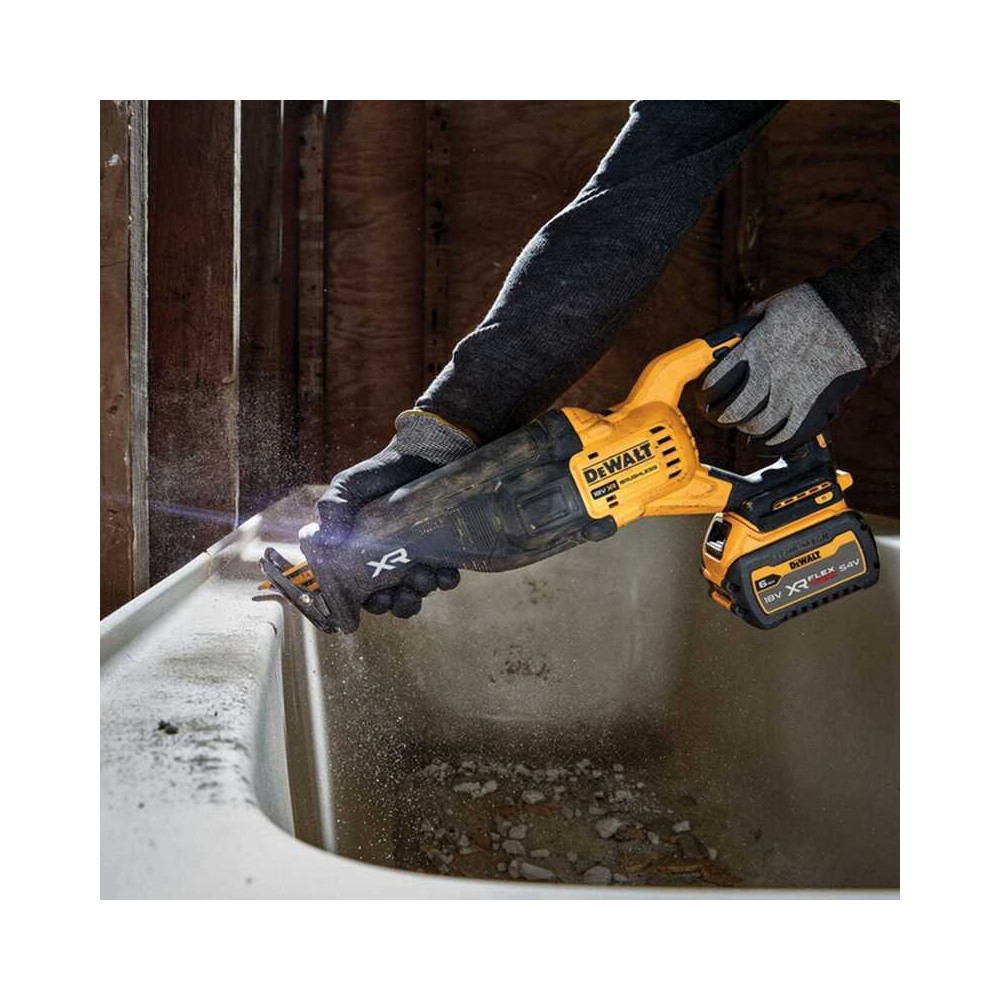 Scie sabre xr 18V solo dans coffret tstak Dewalt DCS386NT xj