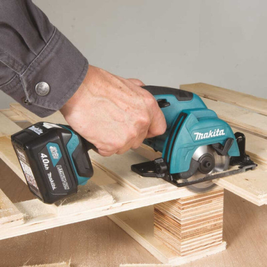 Scie circulaire sans fil 18V Makita HS301DSMJ