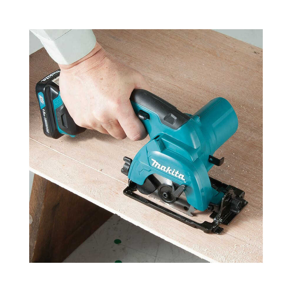 Scie circulaire 12 v cxt li ionn Makita HS301DZ