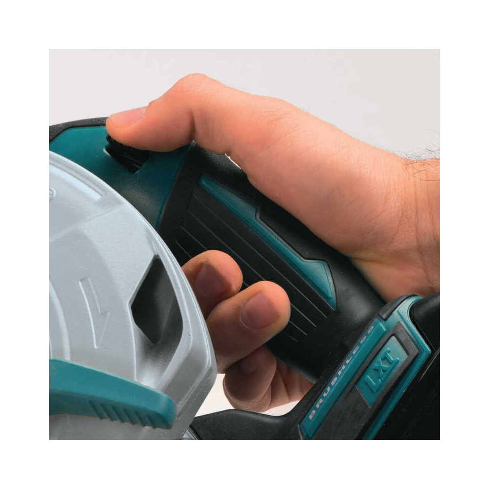 Scie circulaire Makita DHS680RMJ