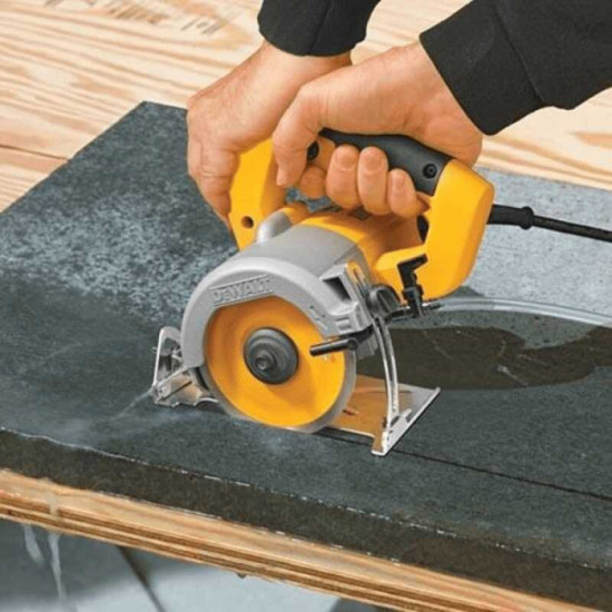 Scie circulaire filaire 1300 w 110 mm Dewalt DWC410 qs
