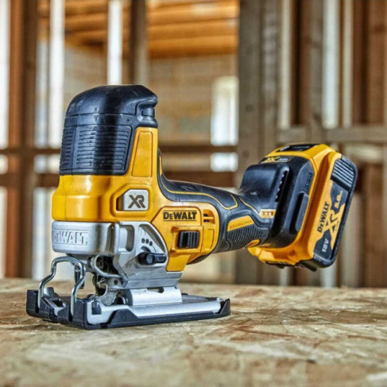 Scie sauteuse sans fil 18V xr en tstak Dewalt DCS335NT