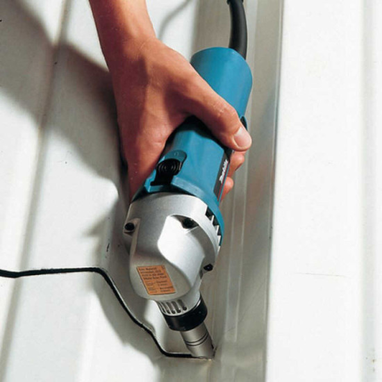Grignoteuse filaire 550W Makita JN1601