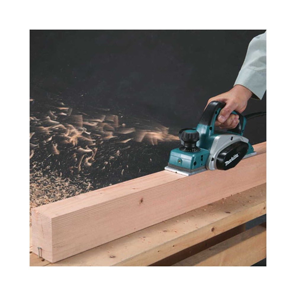 Rabot electrique 620 w Makita KP0800