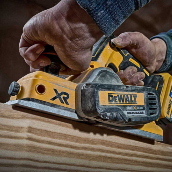Rabot sans fil 18V xr Dewalt DCP580P2 qw
