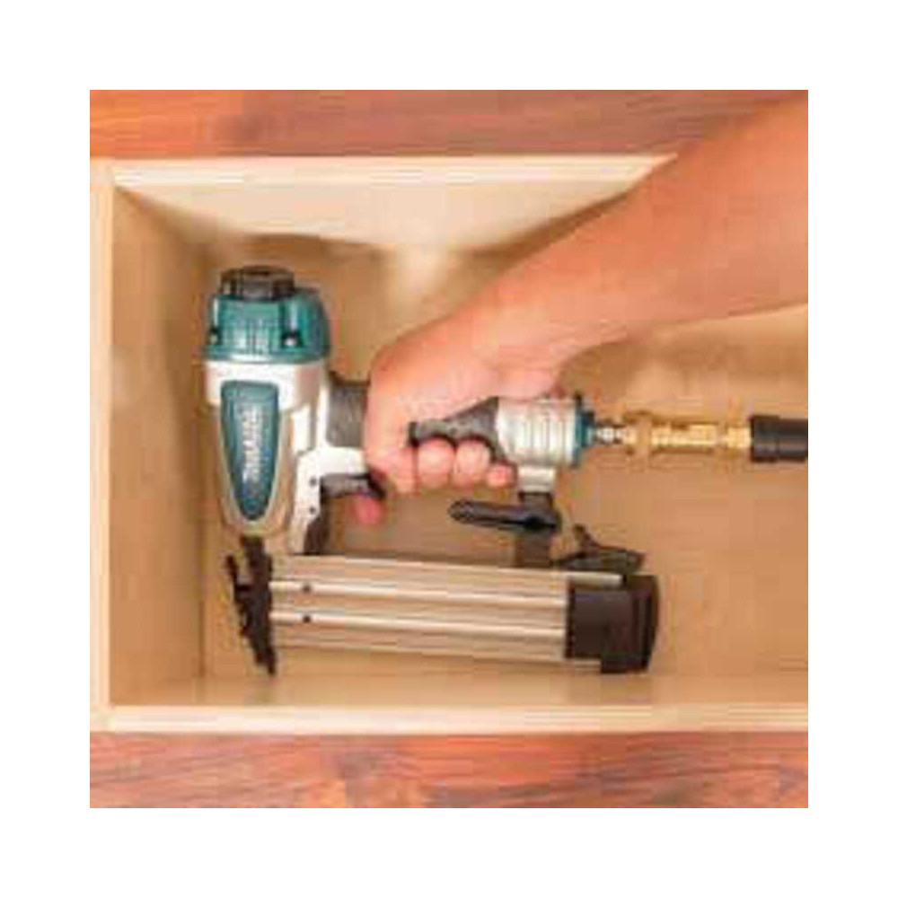 Cloueur pneumatique Makita AF505N
