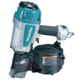 Cloueuse a bobine de charpente Makita AN902