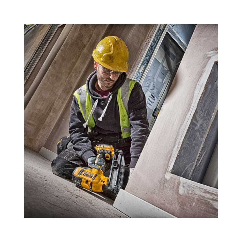 Cloueur de finition sans fil 18V Dewalt DCN660N