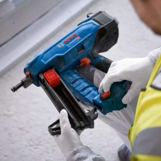 Cloueur a beton biturbo gnb 18V 38 dans xl boxx Bosch 06019L7001
