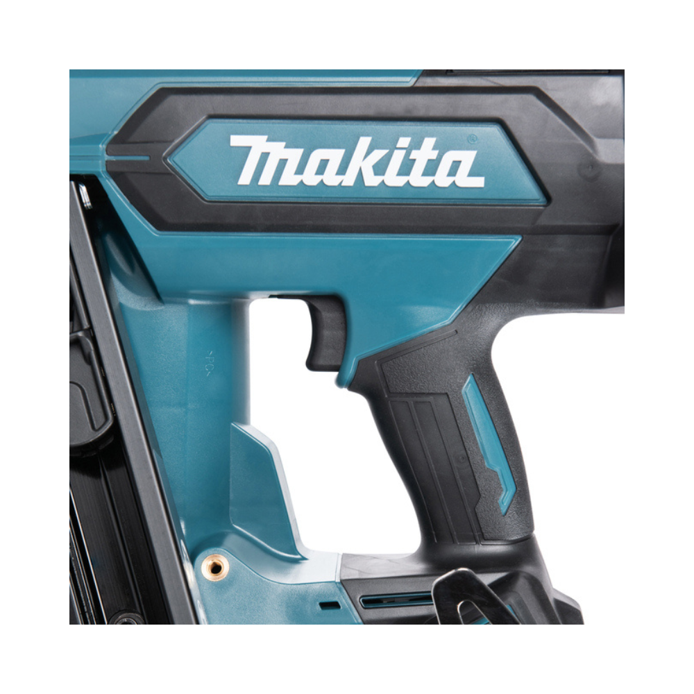 Cloueur de charpente 18V lxt solo en valise Makita DBN901ZK