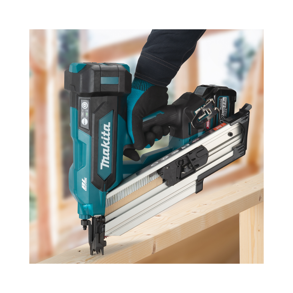 Cloueur de charpente 40V xgt solo en valise Makita BN001GZ