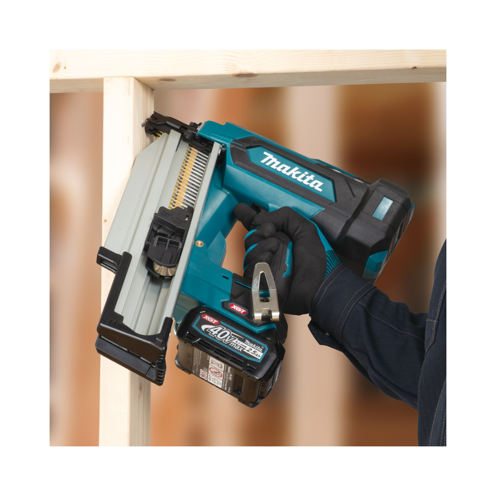 Cloueur de charpente 40V xgt solo en valise Makita BN002GZ