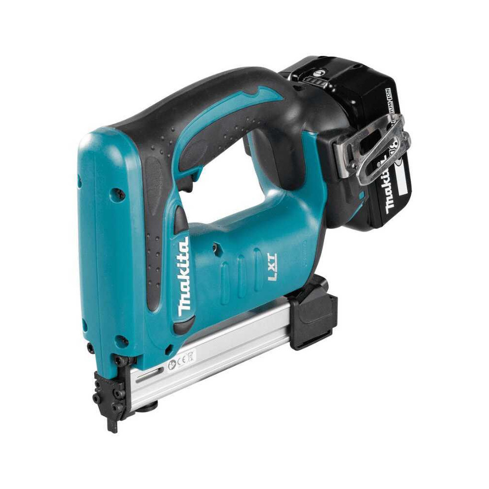 Agrafeuse a batteries 18V li ion 1X15 ah dans makpac Makita DST221Y1J
