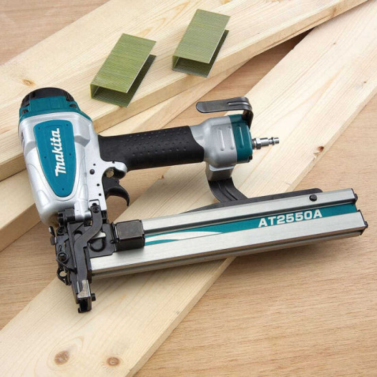 Agrafeuse pneumatique 16GA Makita AT2550A