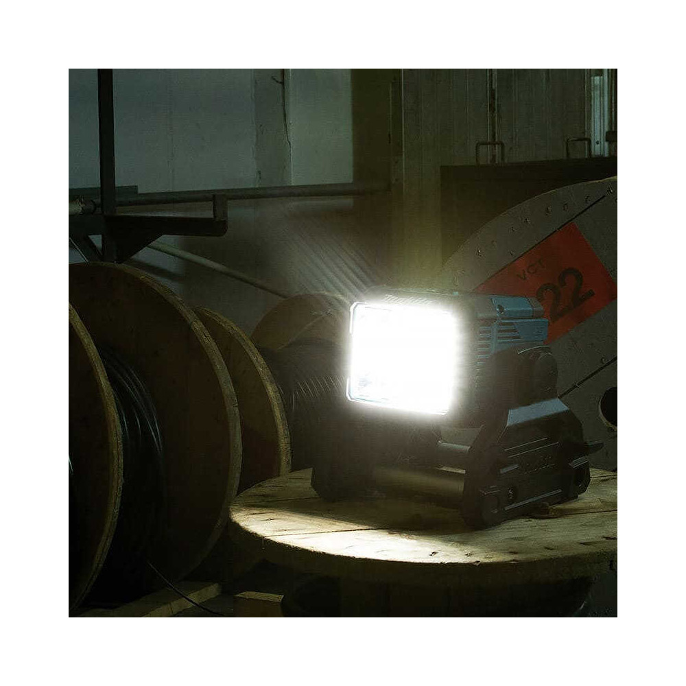 Lampe de chantier Makita DEADML811