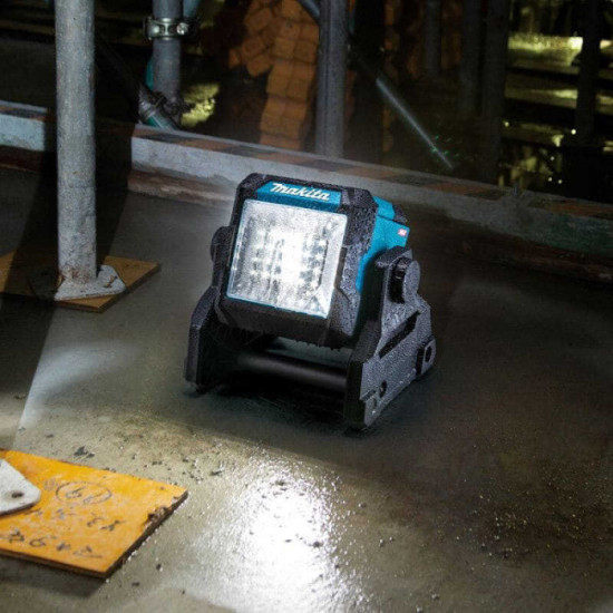 Lampe de travail led 144V 18V 40V 450 a 1100 lm solo Makita DEAML003G
