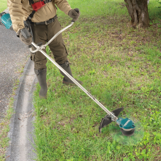 Debrousailleuse xgt 40V max solo Makita UR002GZ