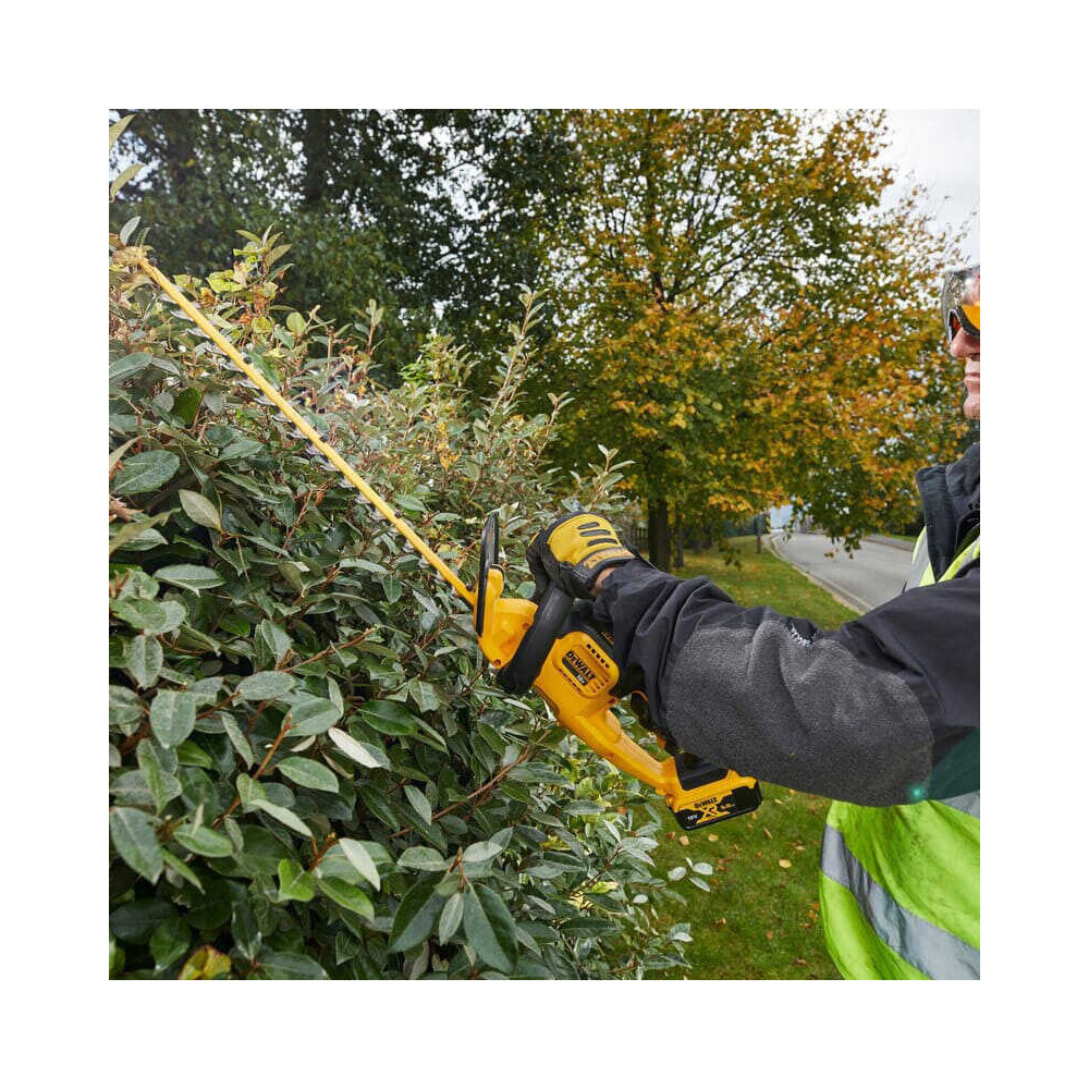 Taille haies 18V xr produit seul Dewalt DCM563PB