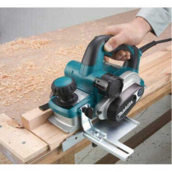 Rabot KP0810 850 W 82 mm en Makpac Makita KP0810J | ProForPro