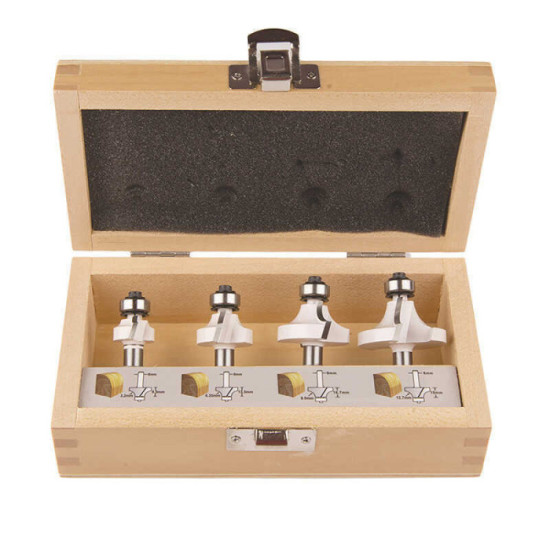 Coffret de 4 Fraises queue de 8 mm Makita D-53534 au prix HT